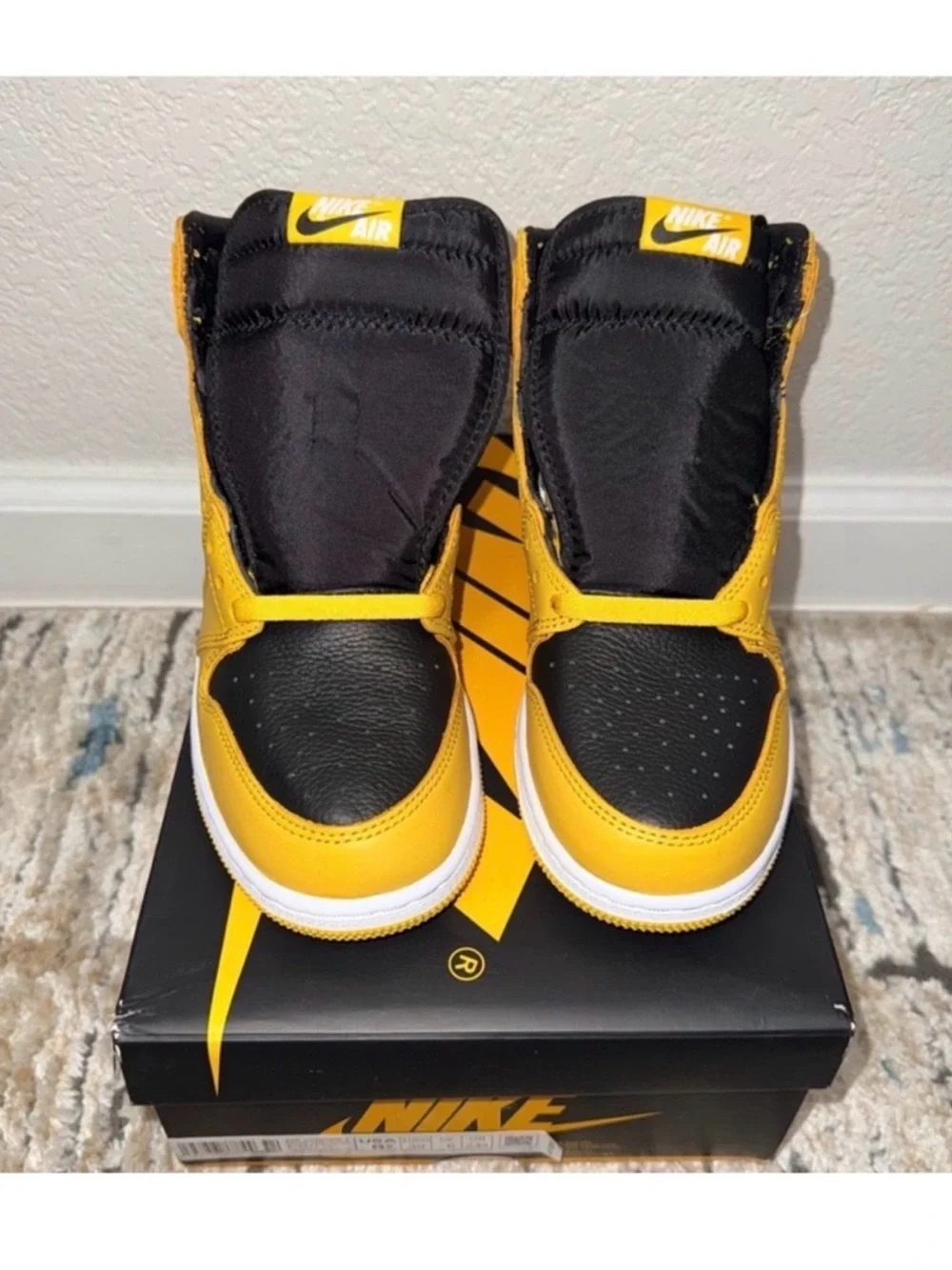 Nike Air Jordan 1 Mid Kids' Black/Yellow Basketball Shoes
